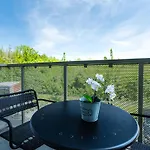 Urban & Green By Ambiente Apartman